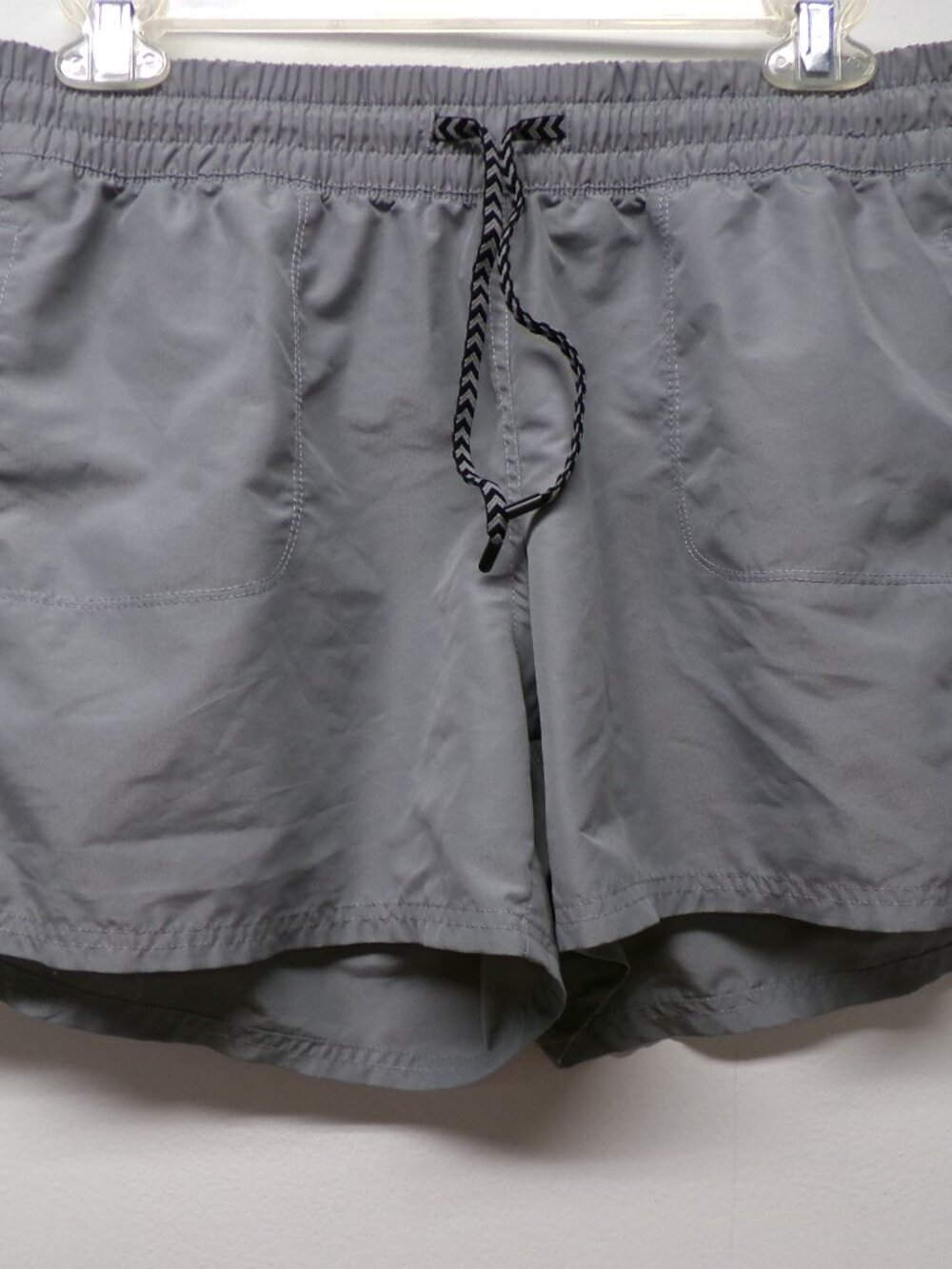 The North Face Women's sz M Gray Pull On Lightweight Outdoor Hiking Shorts